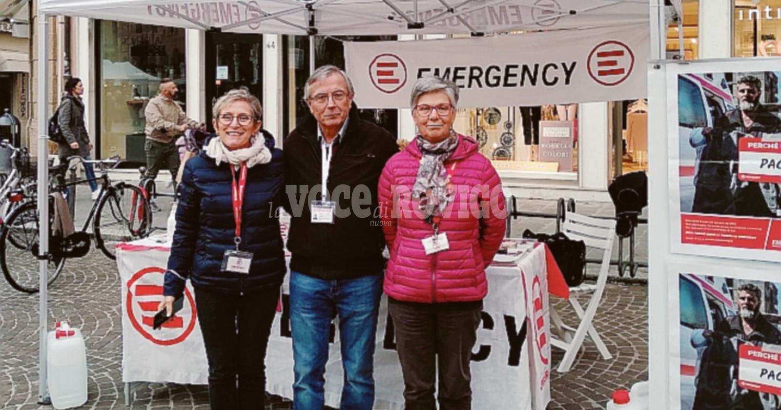 Emergency in piazza per il tesseramento