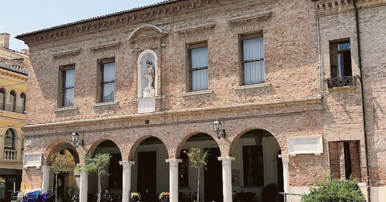 Esercizi e orari, il dibattito: "C'è chi vuole tenere aperto e chi invece vuole dormire"