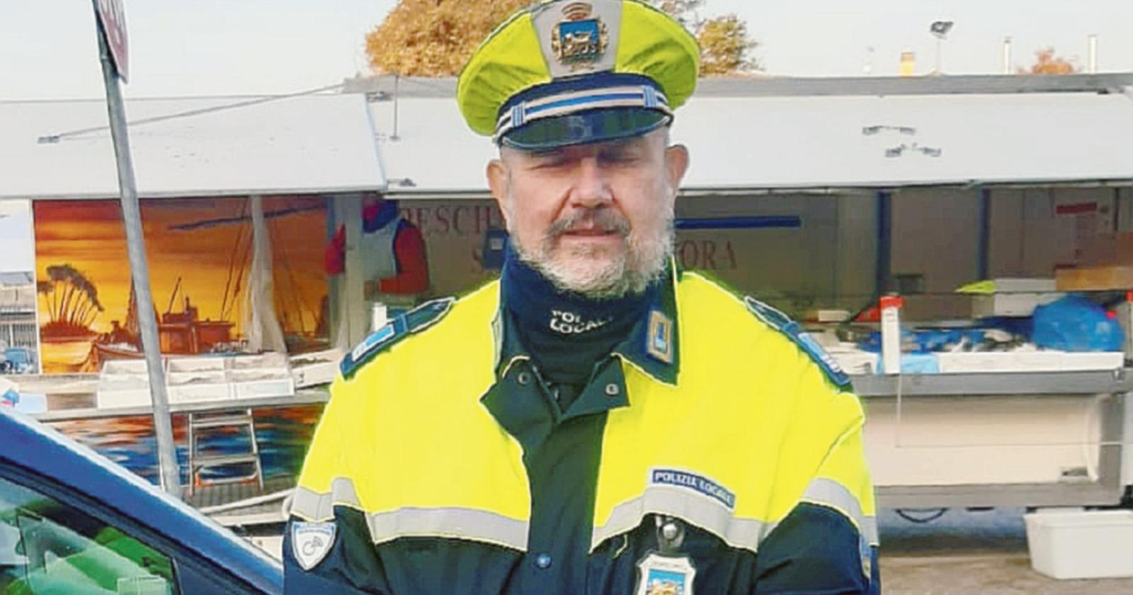 "Volete farmi un regalo? Date a chi ha meno"