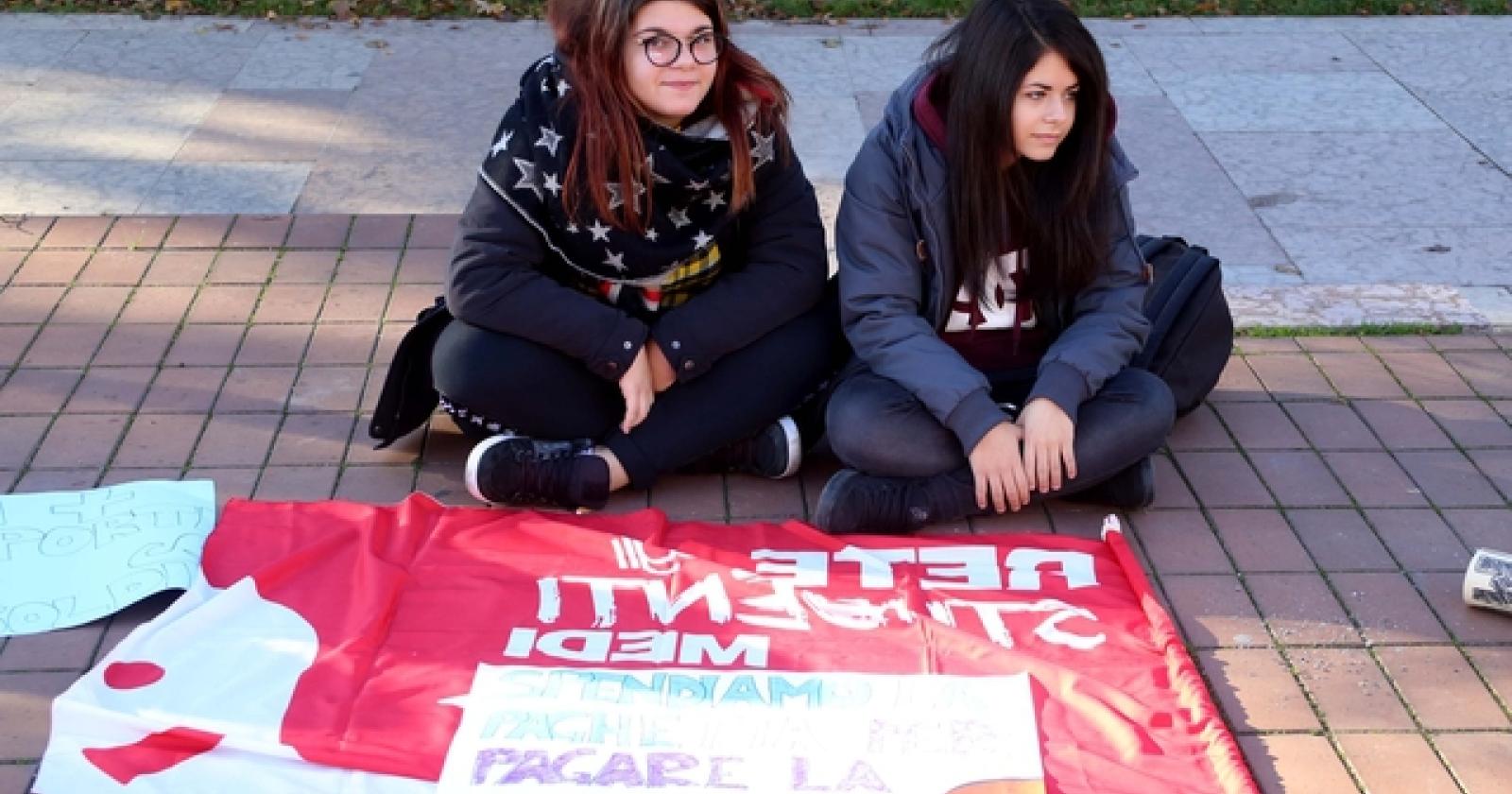 Rete degli Studenti Sciopero Piazza Matteotti 10