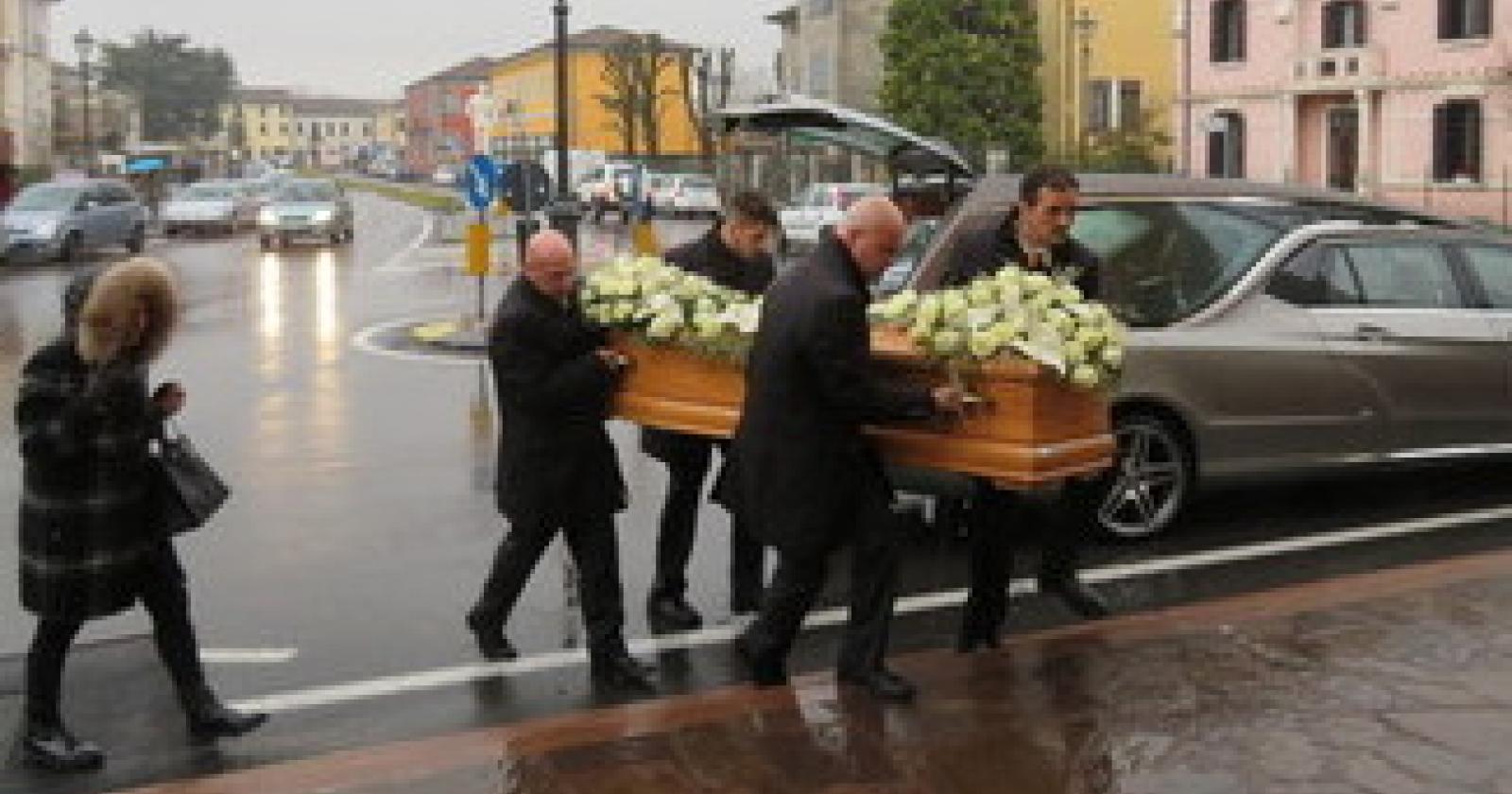 Il commosso addio a Pietro Sponton