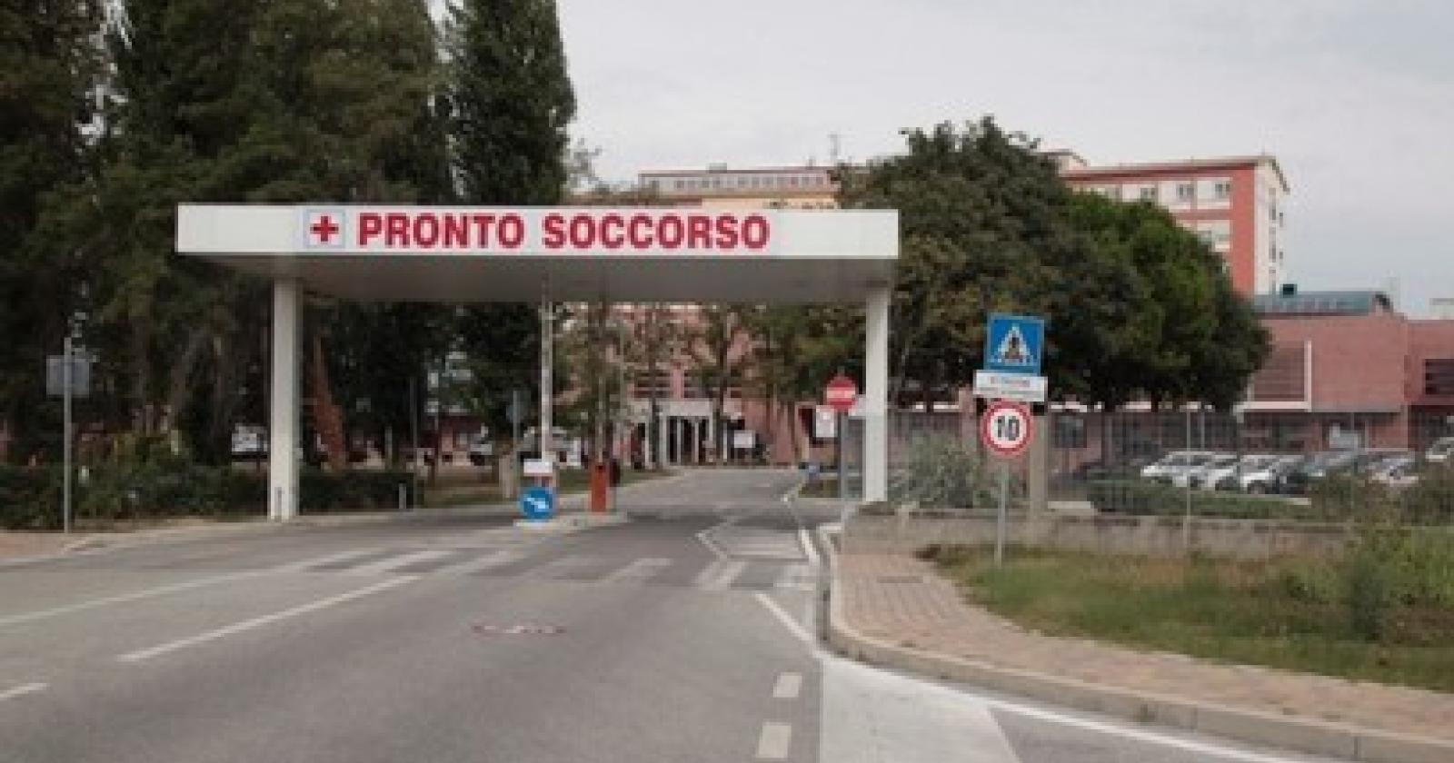 Ubriachi, aggressioni, cadute e "furbetti" dei codici bianchi
