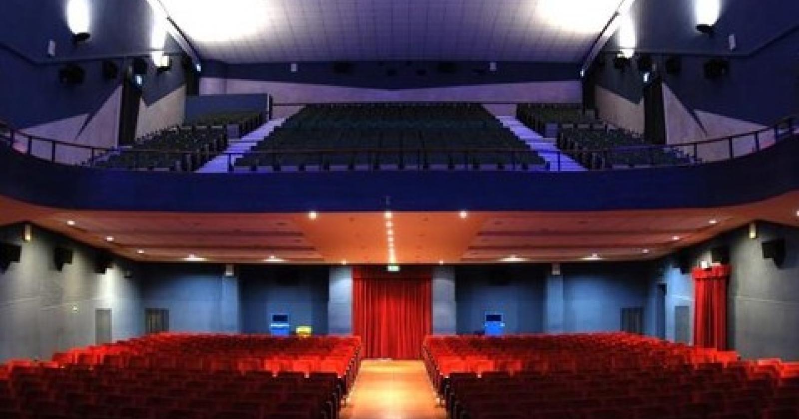 Il cinema finalmente stasera riapre