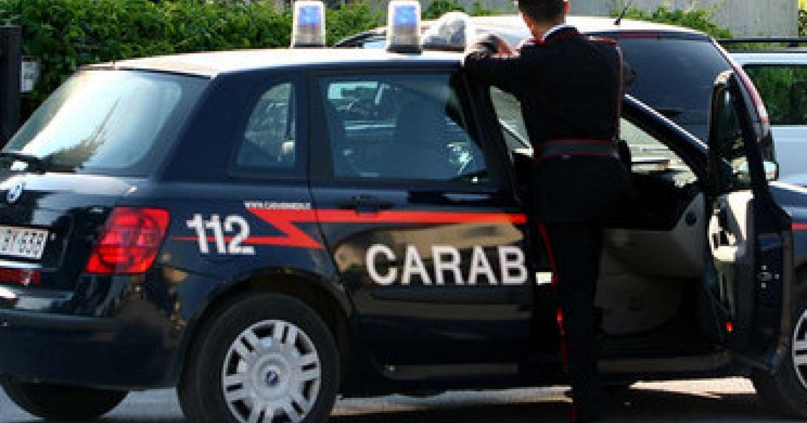 carabinieri[4].JPG