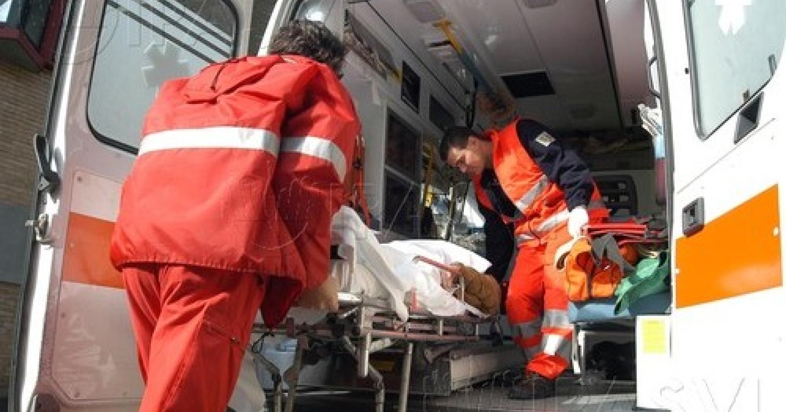 ambulanza[1].JPG