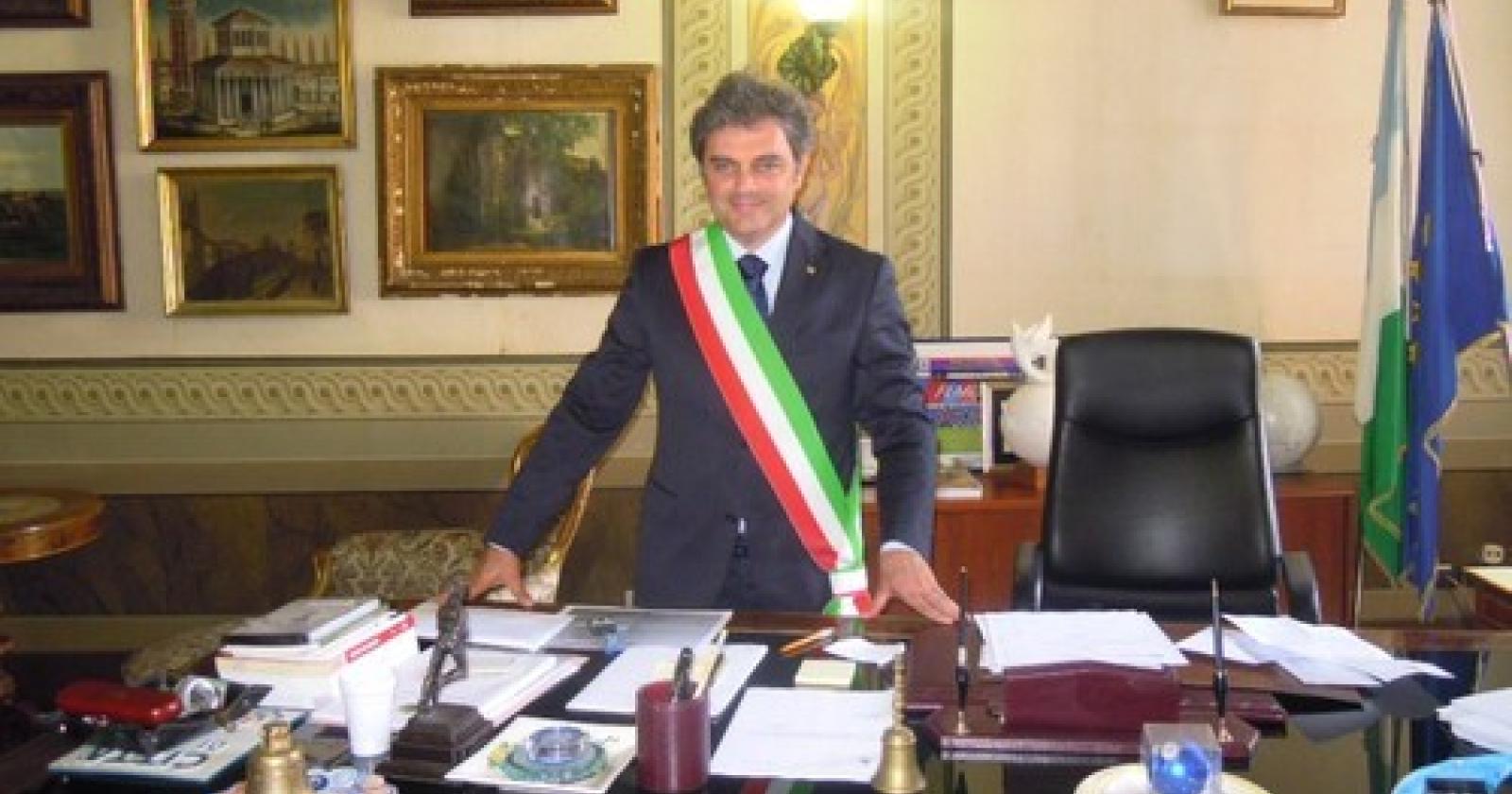 Operazione soccorso: due leghisti firmano, gli altri no. Bergamin riprepara la mini giunta