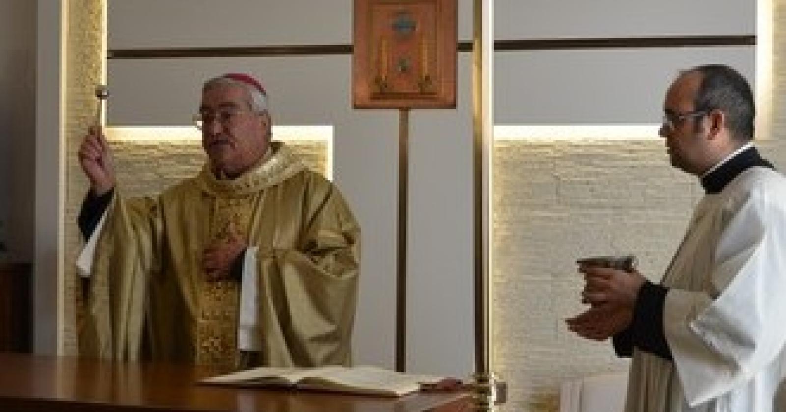 Benedizione della chiesa della casa di cura.jpg