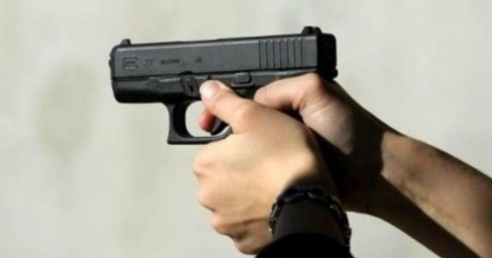 pistola[1].JPG