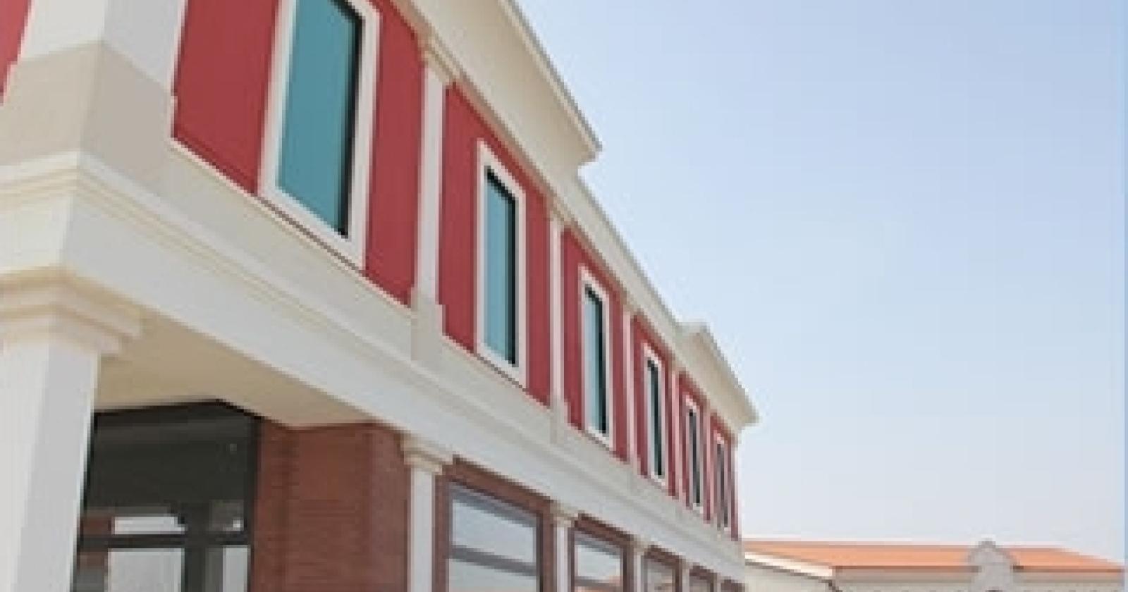 outlet[2].JPG