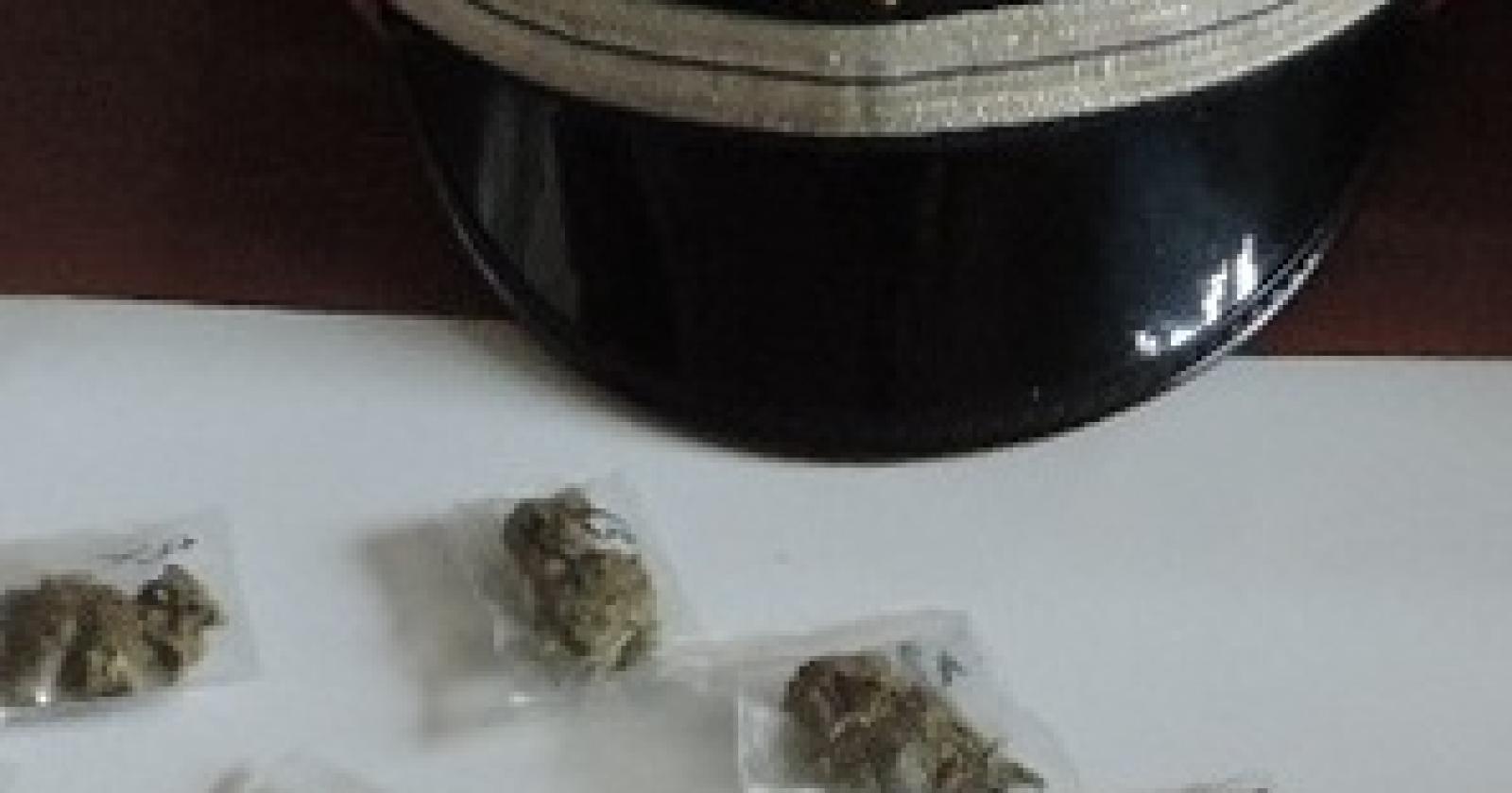 Parte del materiale sequestrato Taglio di Po.jpg