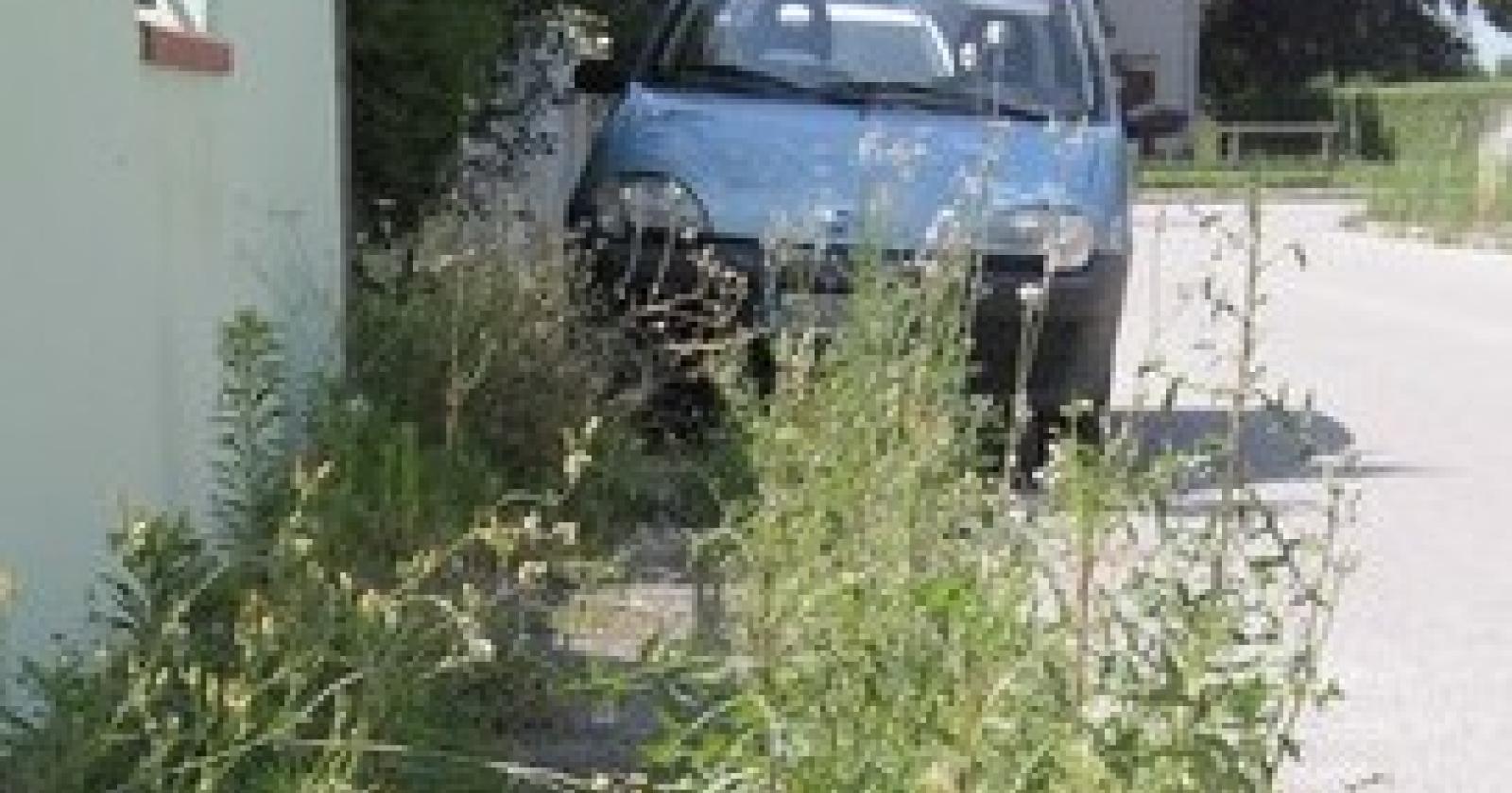 59833