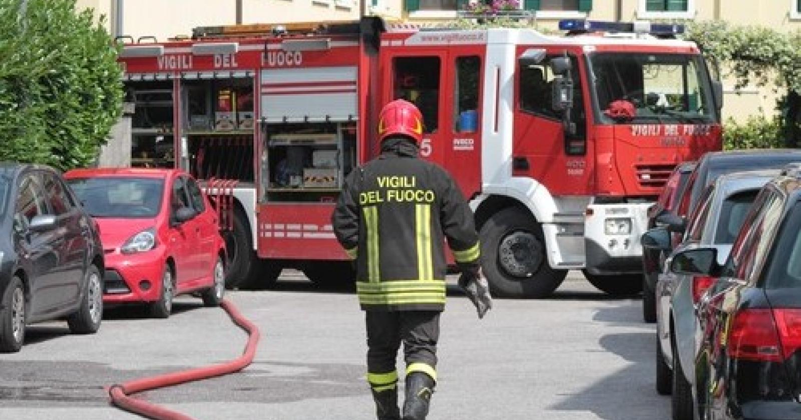 vigili del fuoco1.JPG