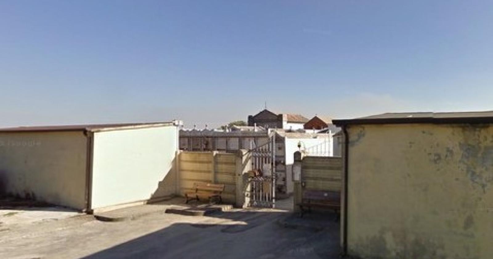 cimitero gavello.jpg