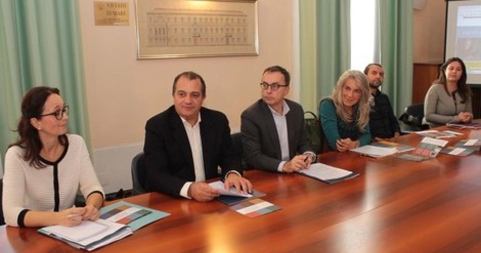 Viaggiando tra Arte & Cultura C Commercio 3.jpg