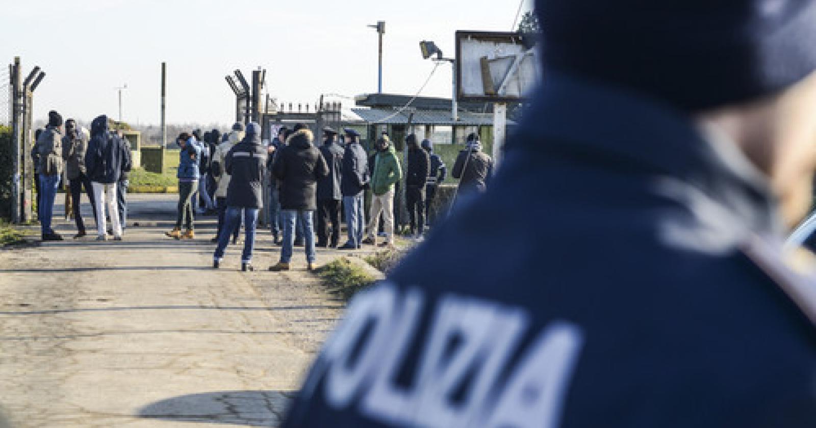 Cona, trasferiti altri profughi: la base sarà davvero chiusa entro Natale!