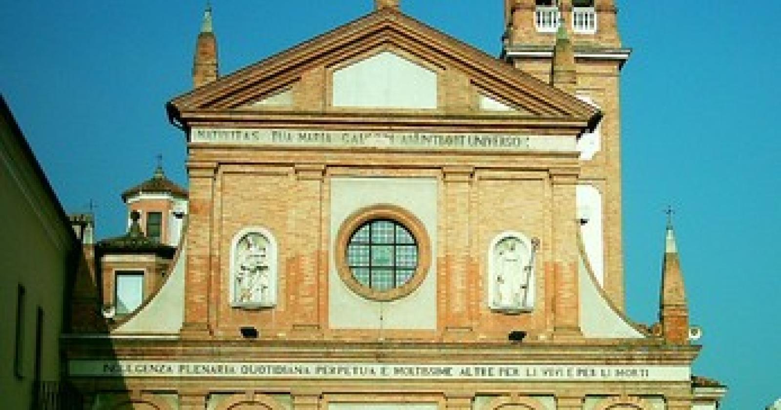“Pericolosa l’uscita su via Santuario”