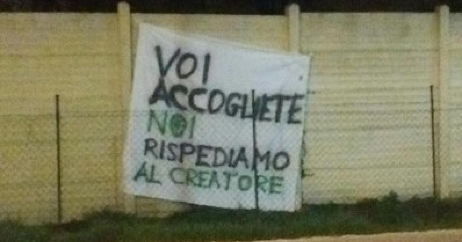 lendinara contro profughi lega striscione.JPG