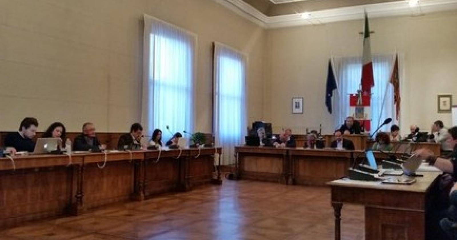 consiglio comunale lendinara 2017.jpg