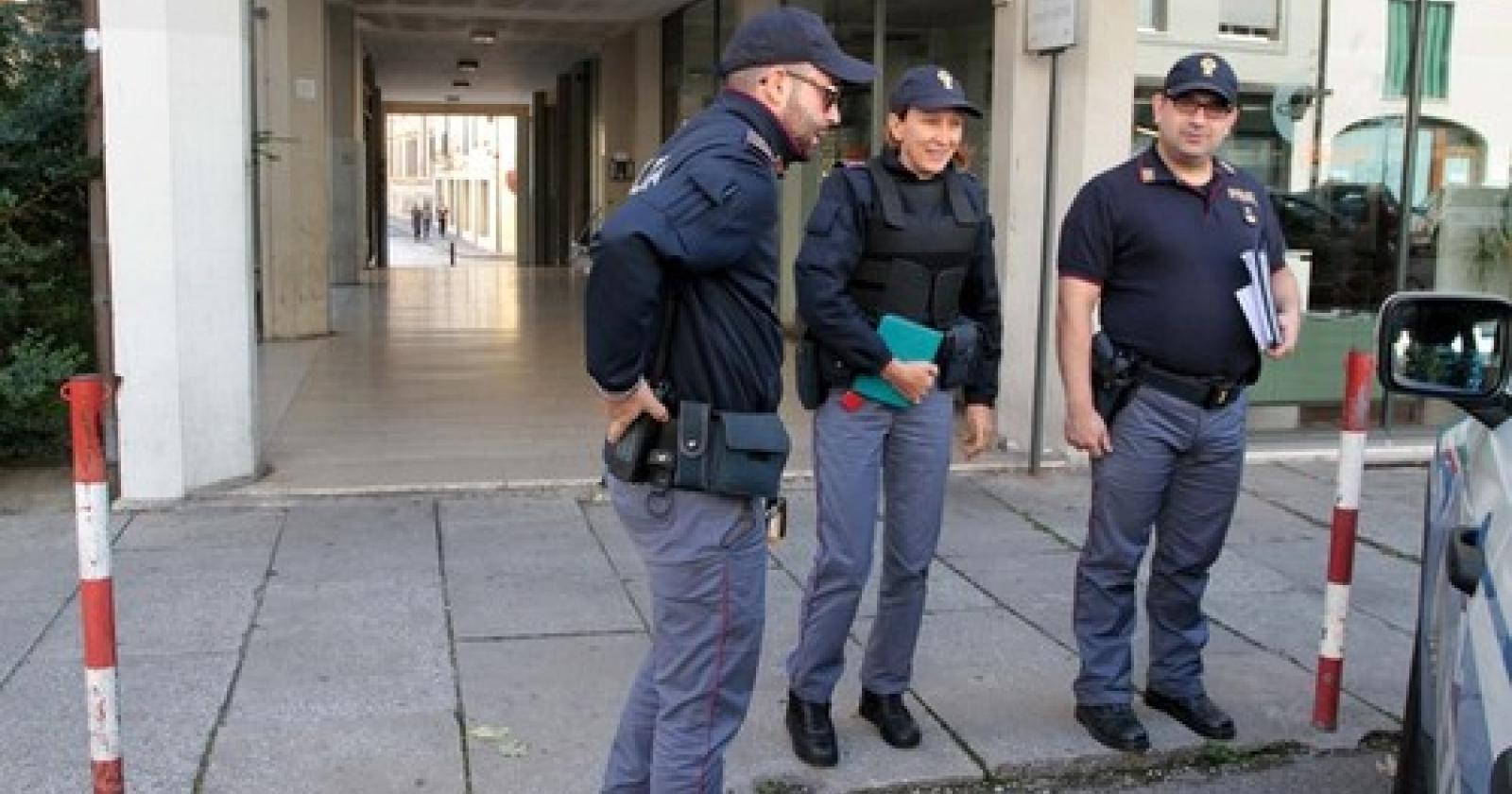 Galleria Balotta Polizia Vigili Urbani 8