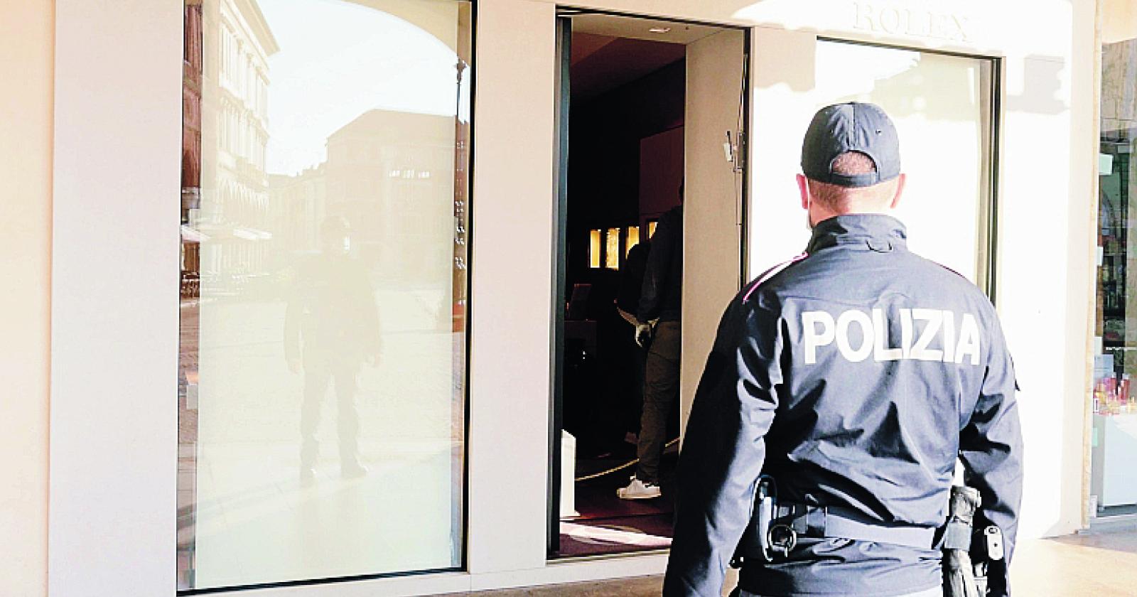Rubata in Commenda l'auto della grande razzia alla gioielleria
