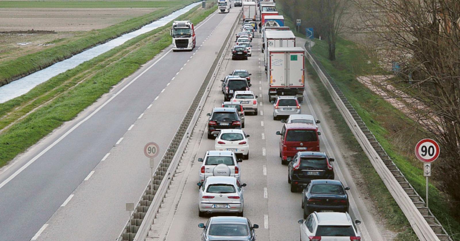 Transpolesana: pulizia piazzole, revocata la delibera