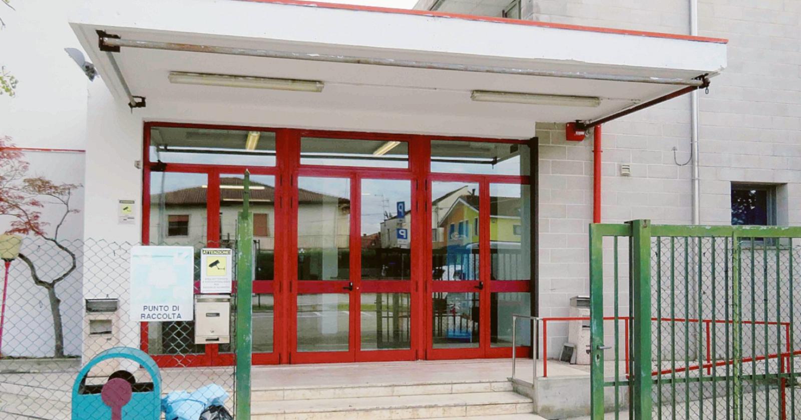 "Disastro impianti sportivi, piscina ridotta, calcetto fermo"