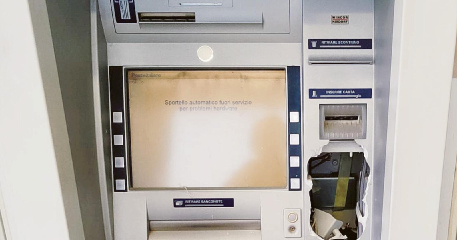 Assalto esplosivo al Bancomat: fallito