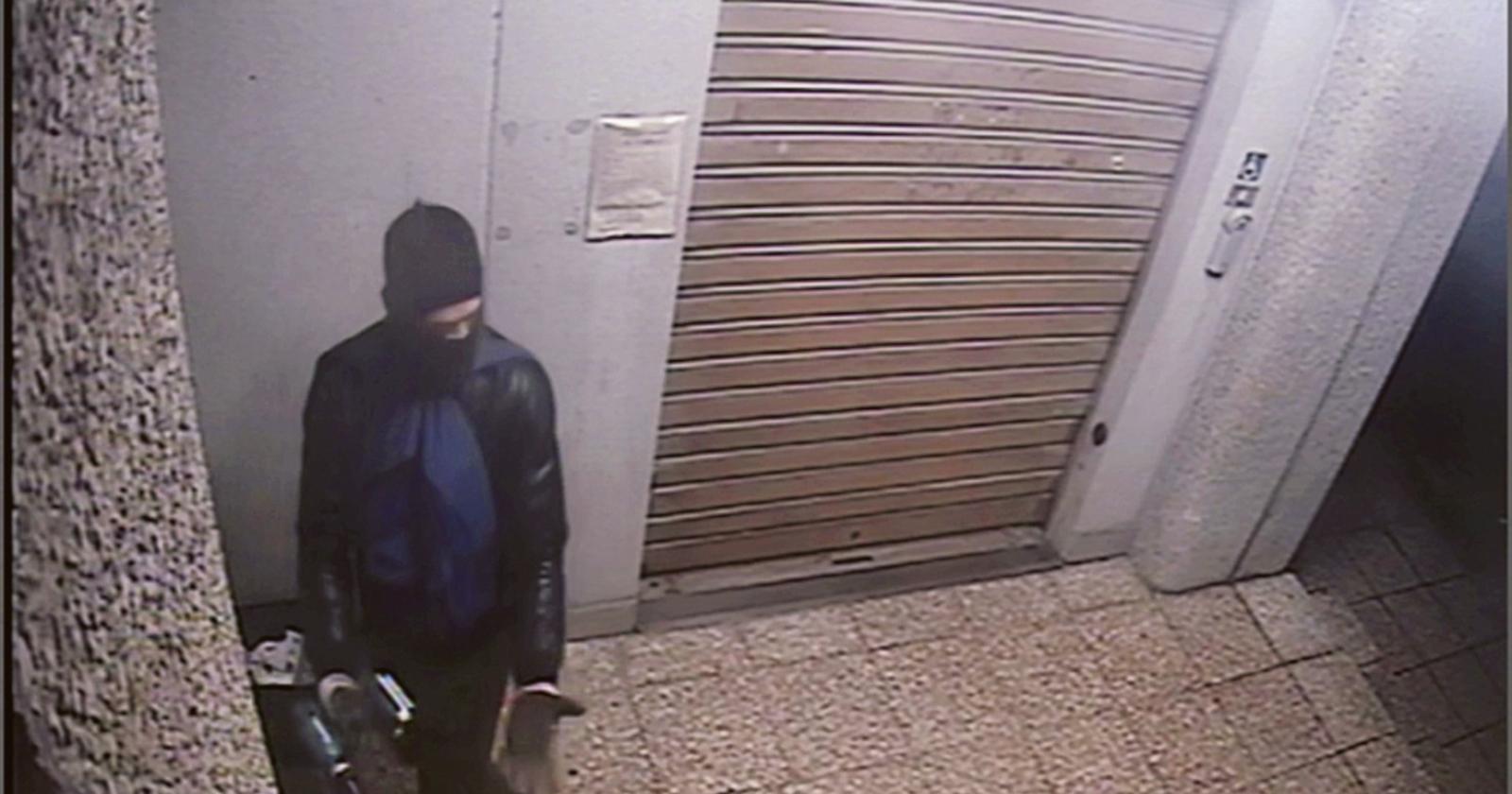 Caccia al bandito del Postamat