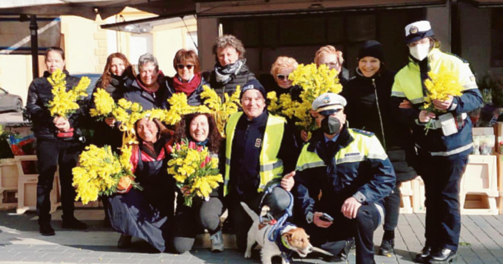Al mercato mimose per tutte le donne