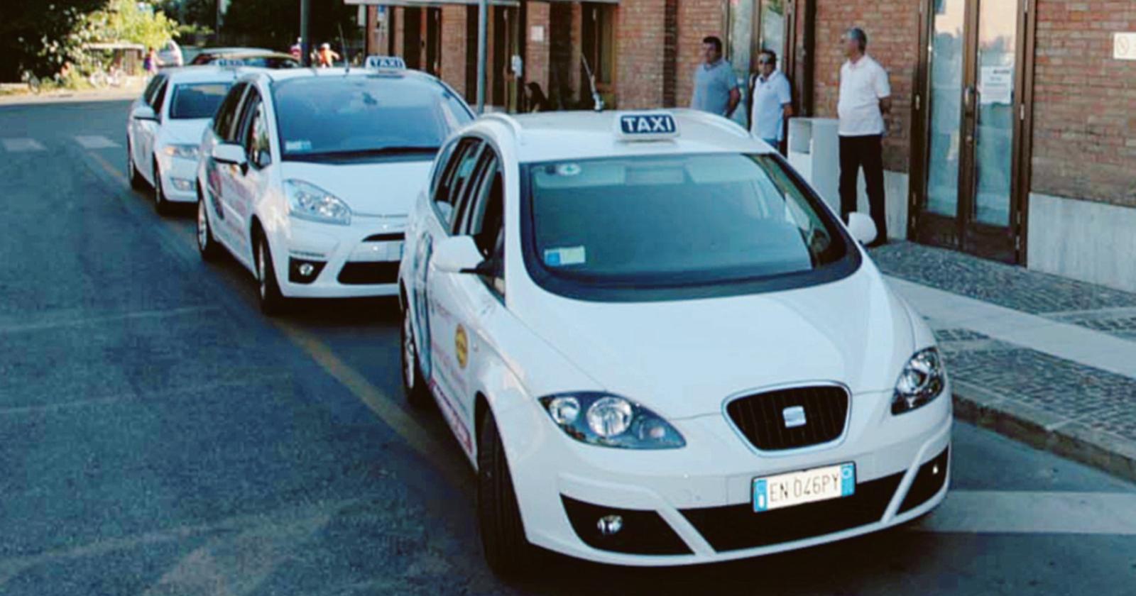 Tassisti disperati, "costi insostenibili"