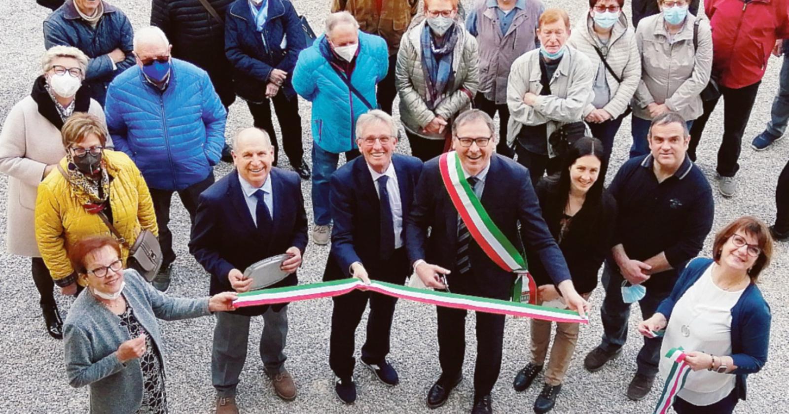 Taglio del nastro al Crab rinnovato