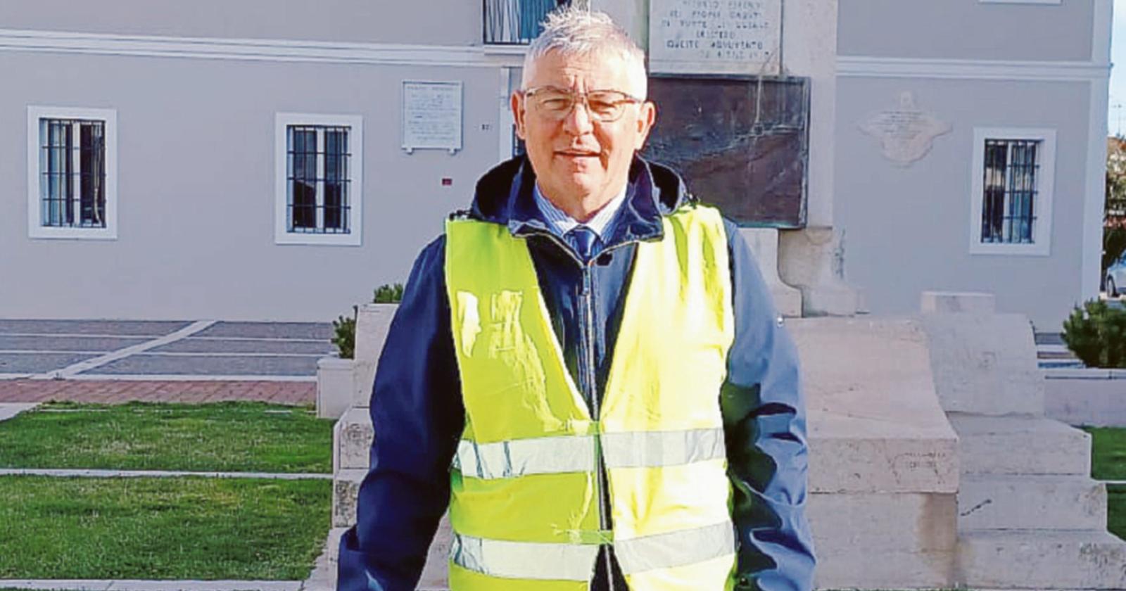 Mario, l'ex comandante dei vigili, sostiene la sindaca!