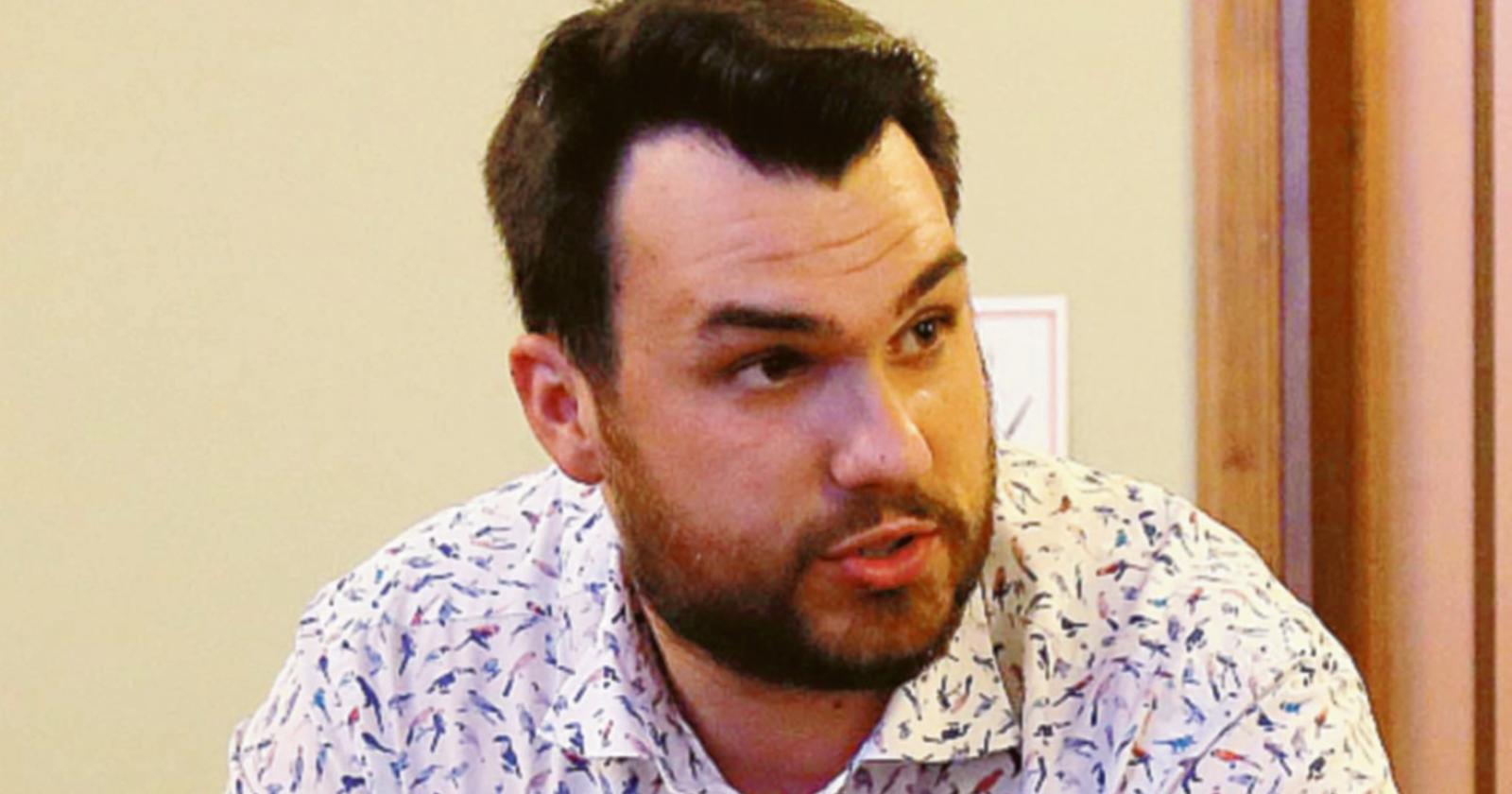 “Basta dirigenti assunti per sempre”