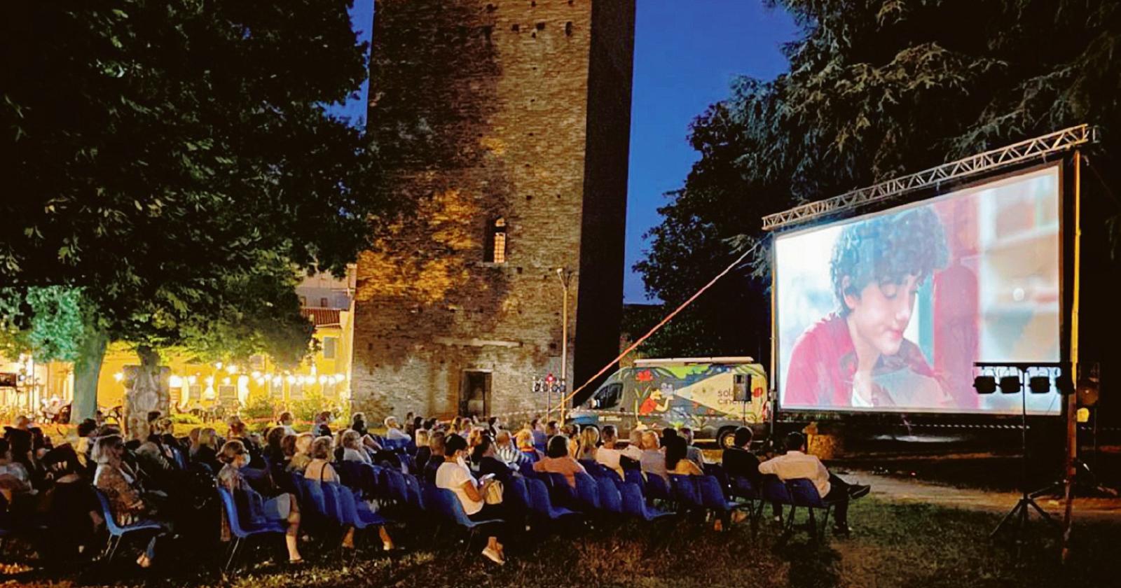 Il grande cinema. Sotto le stelle, sotto le torri