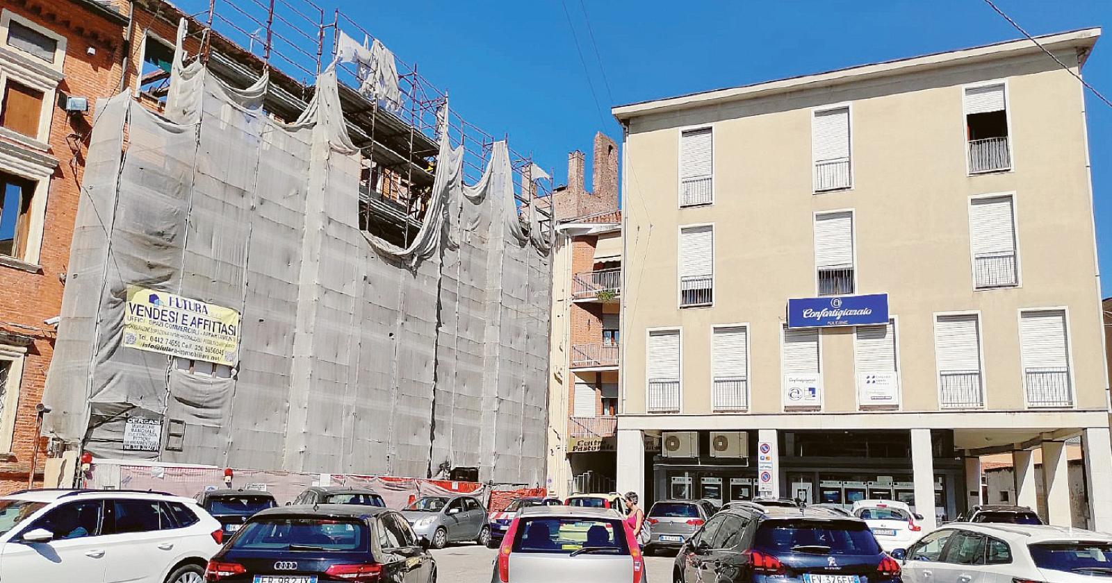 “Ora basta, togliete il ponteggio”