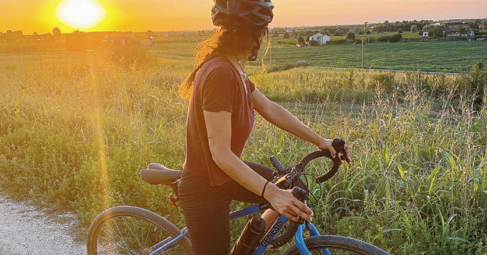Giulia pedala per le donne: farà 930 chilometri