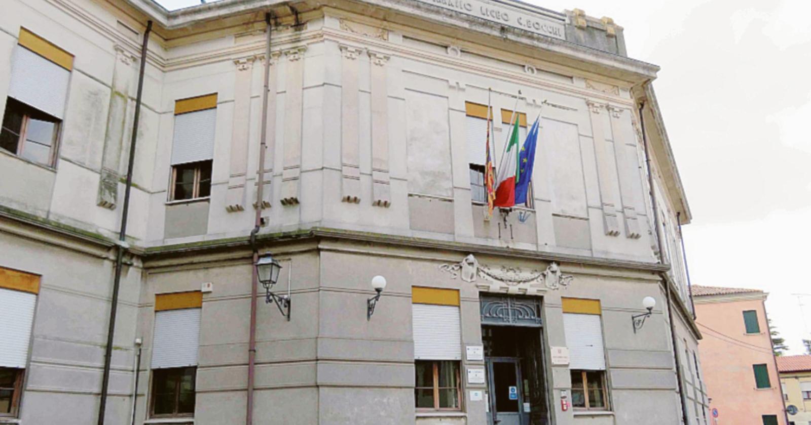 Il Liceo sul sentiero di guerra: "Abbiamo diritto ad ambienti sicuri"