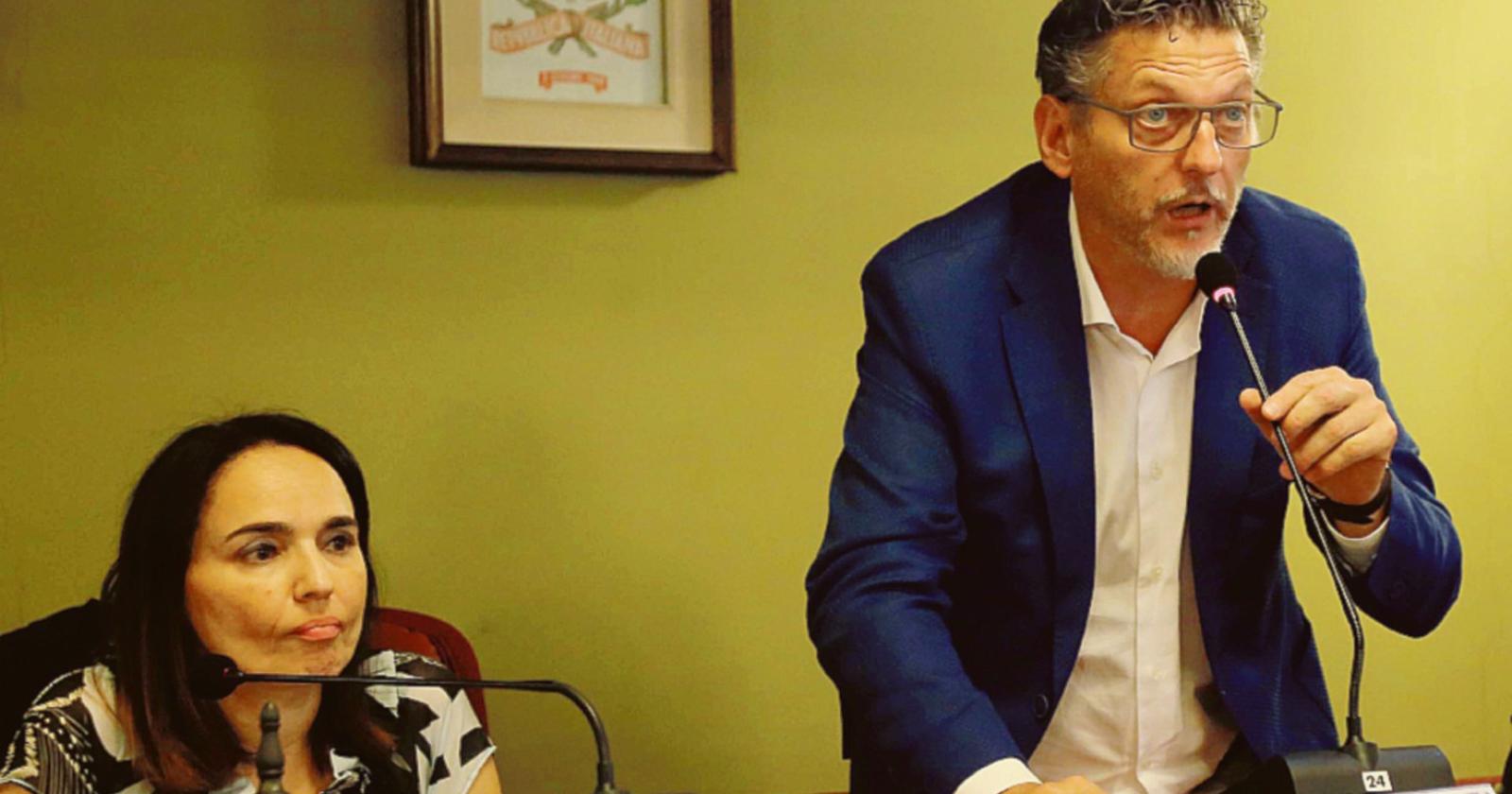 "Gaffeo si dimette, ma le domande rimangono"