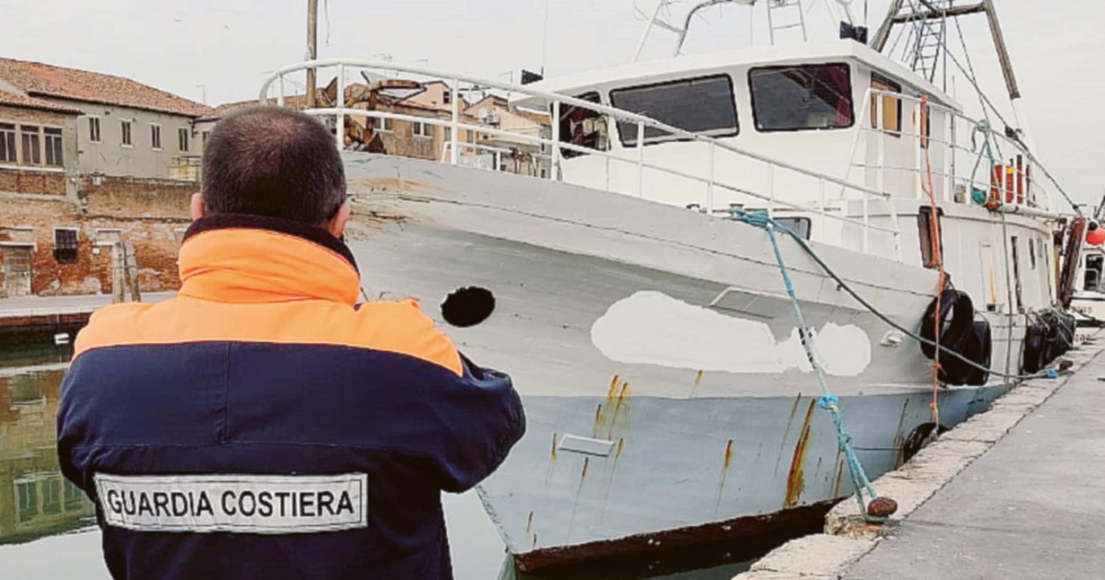 Collisione in mare tra due pescherecci