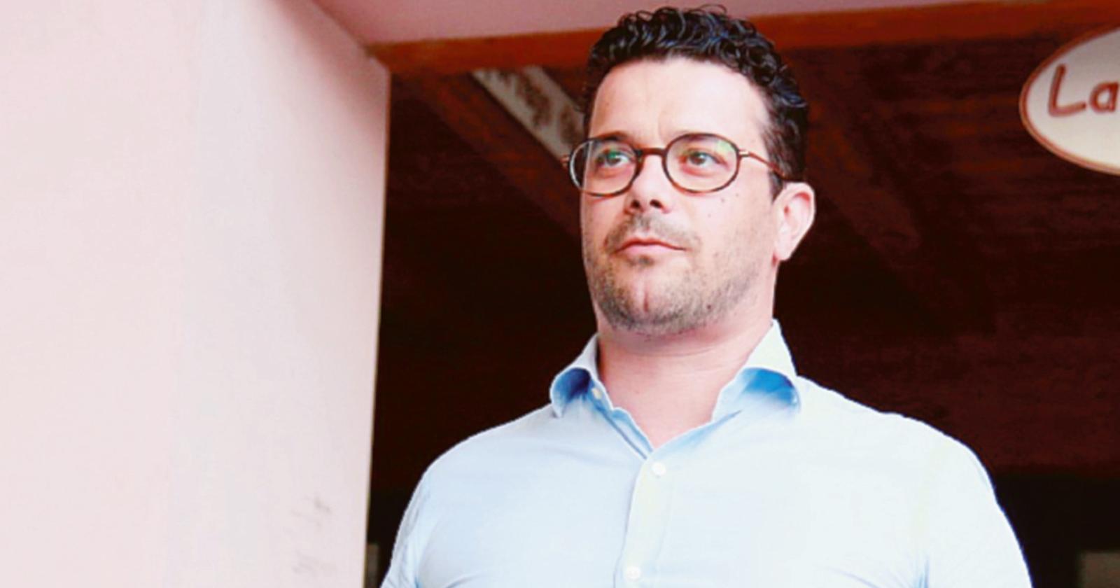 “Il sindaco si deve dimettere”