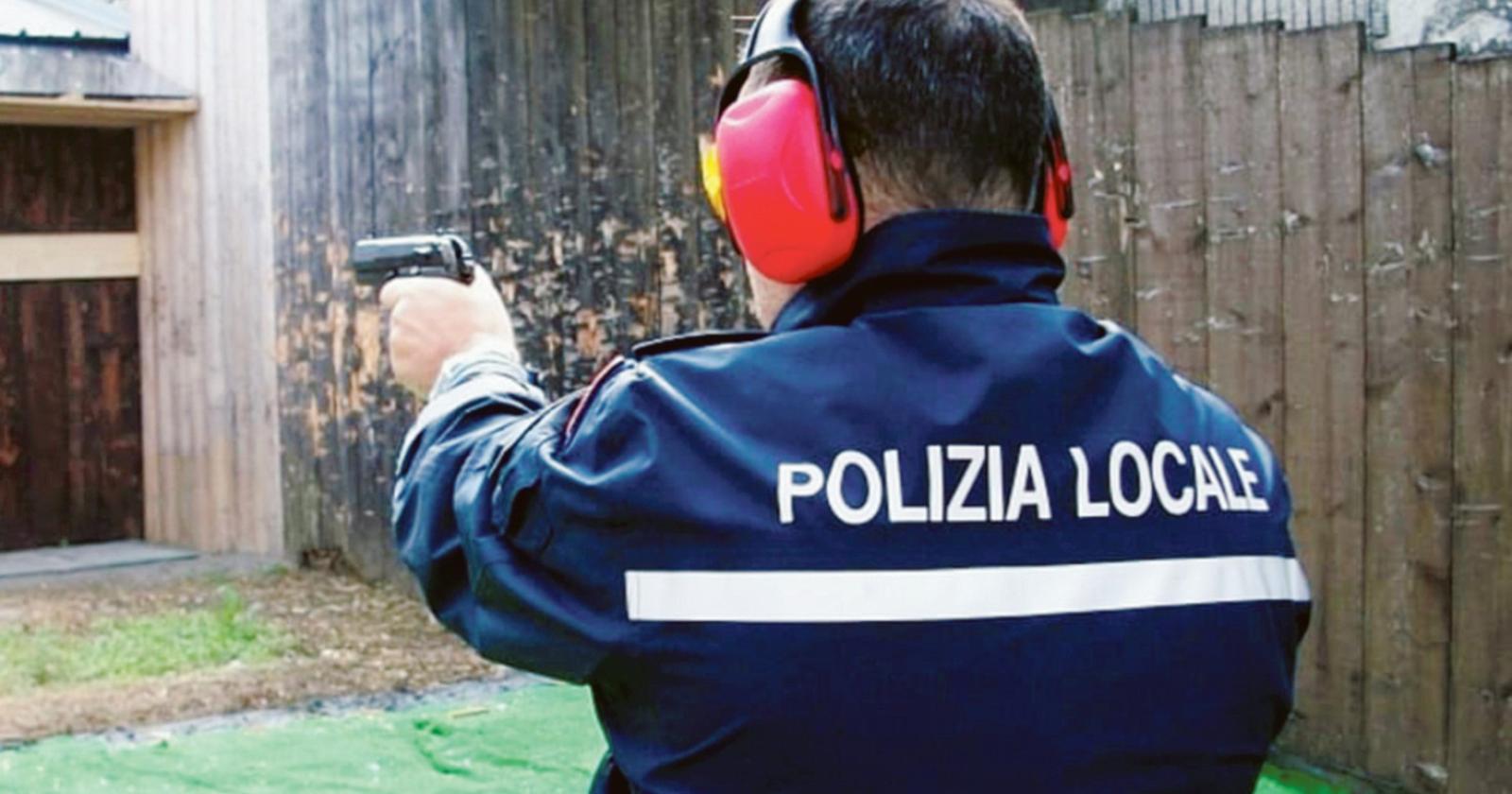I vigili avranno le pistole. “Finalmente. Siamo in ritardo”