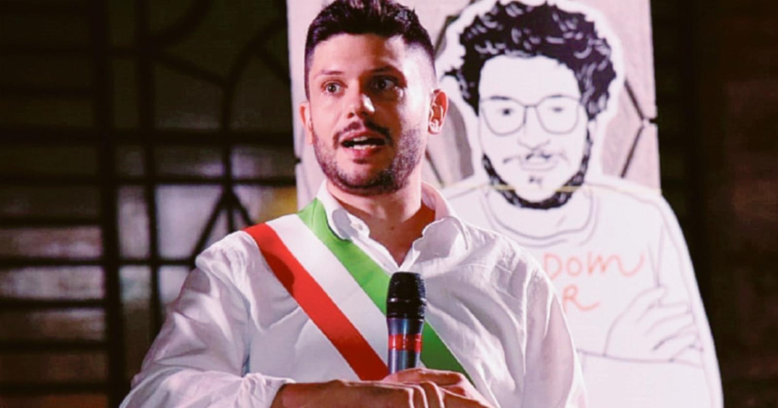 L'assessore Micheletti investito da un monopattino: è grave