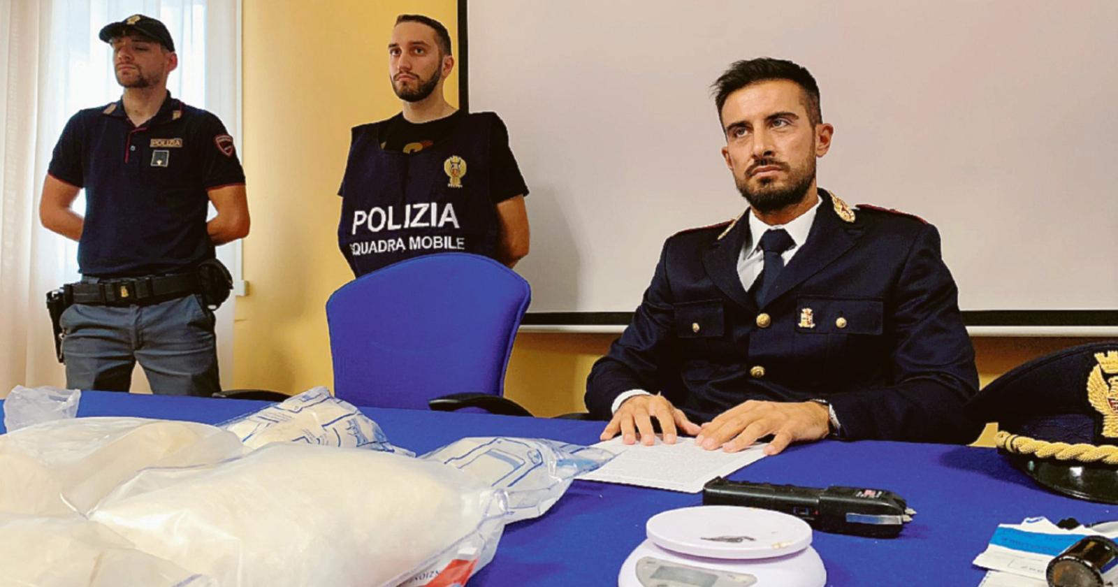 Pizza e “coca”, prima condanna