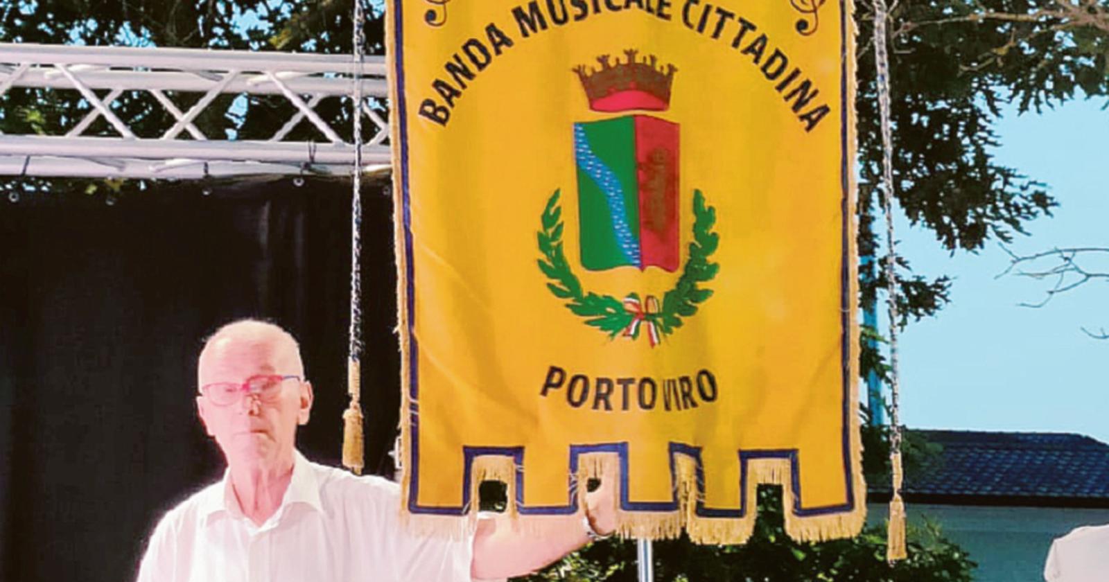 La Banda riempie la piazza