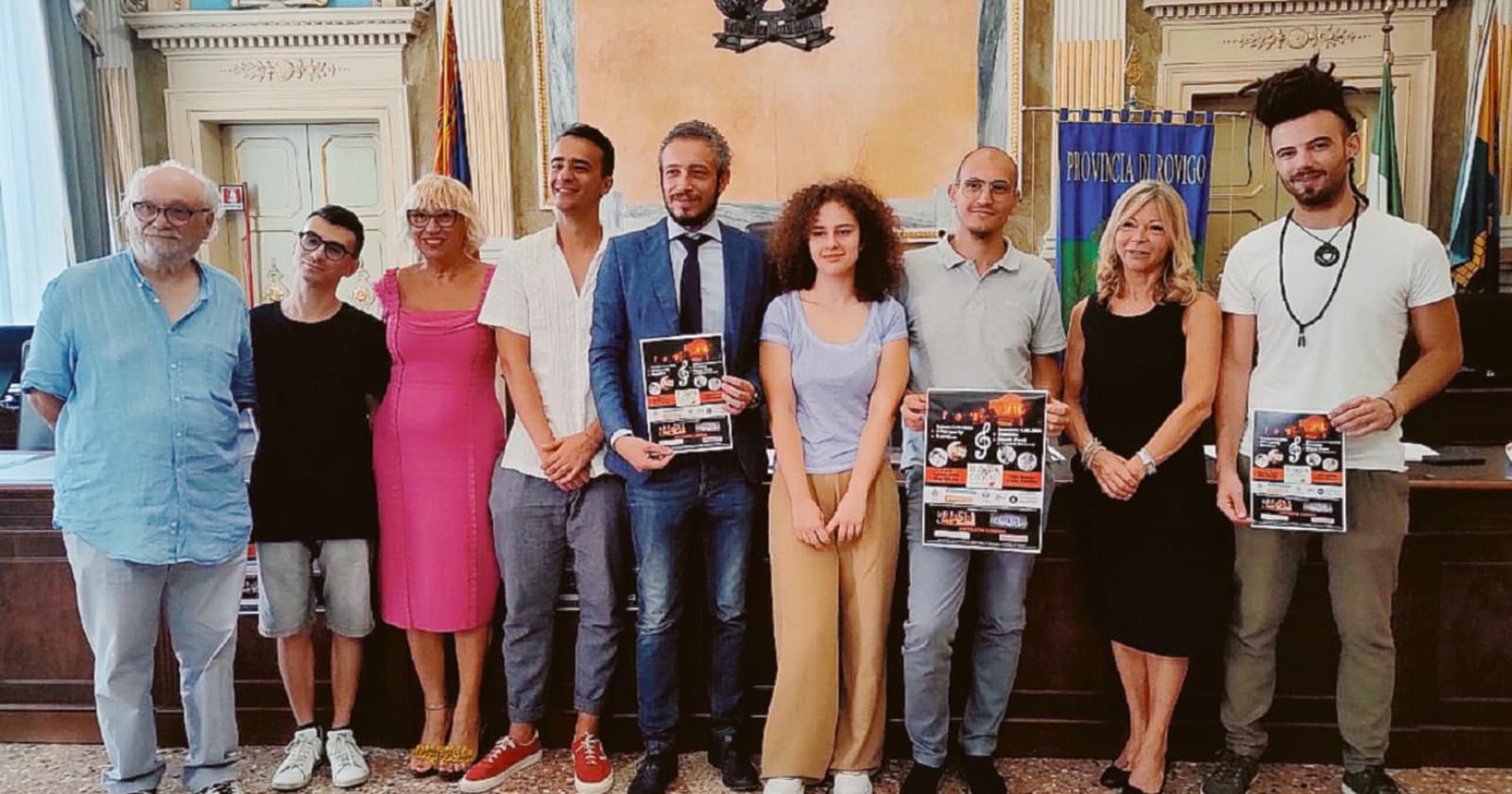 Giovani band in concerto in villa