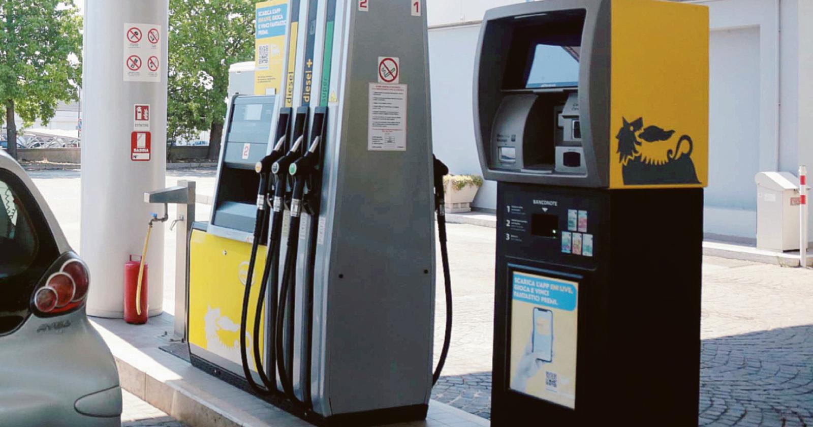 Benzina, una stangata continua