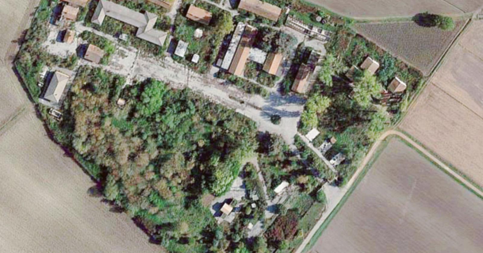 Base di Zelo, fermata la vendita