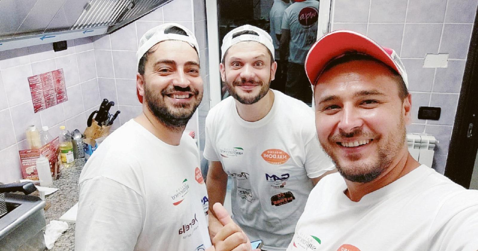 Ecco 102 pizze di solidarietà