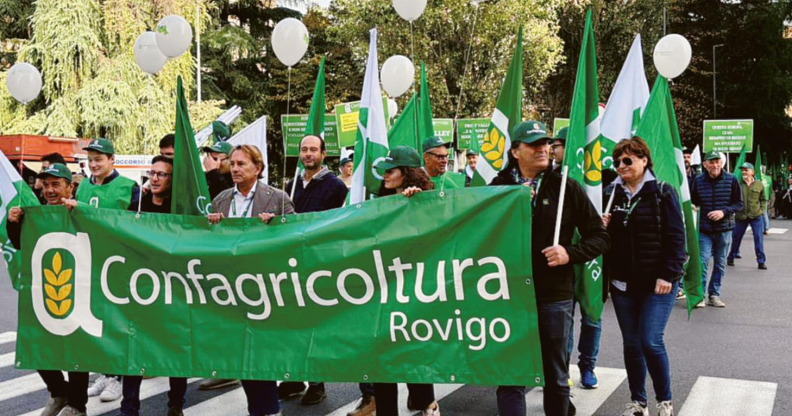 Tracollo frutta, agricoltori in corteo