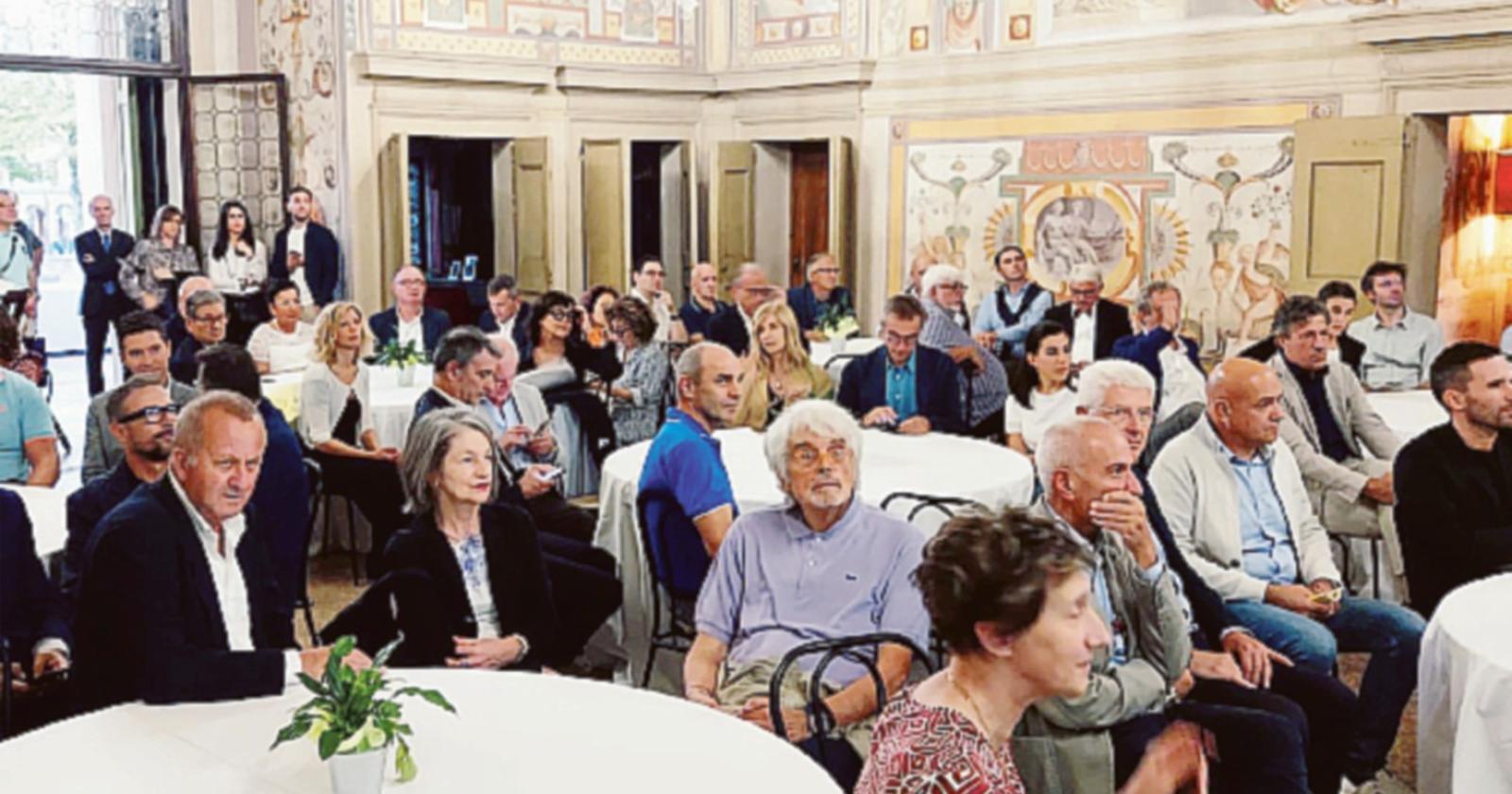 Ingegneri e architetti assieme 